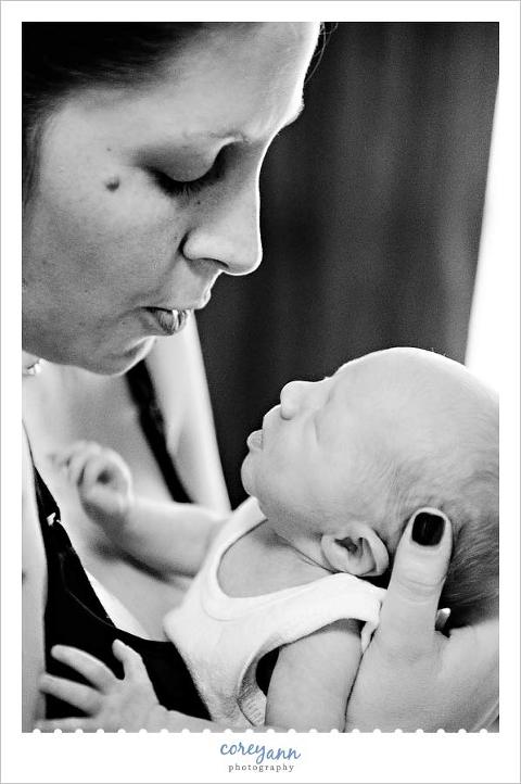 newborn baby session in north canton ohio (9)