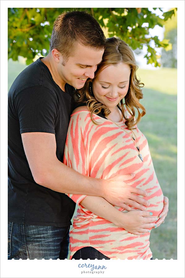 maternity portrait of mom and dad