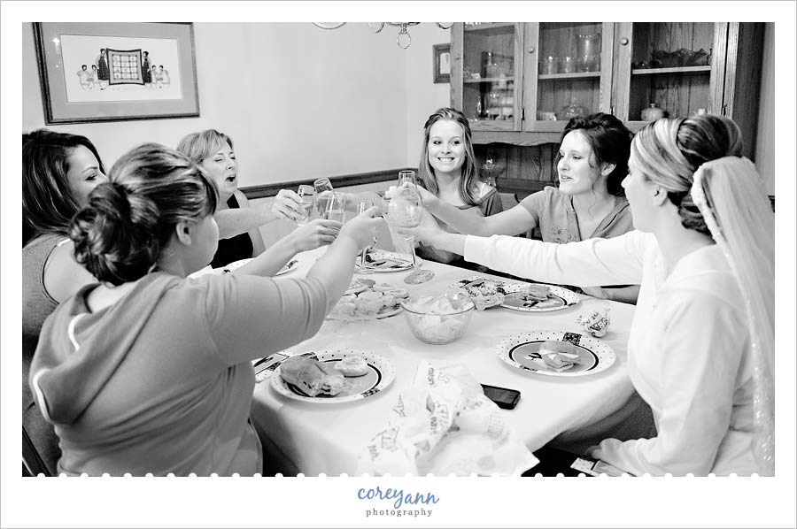 bride and bridesmaids eating lunch before wedding in youngstown ohio