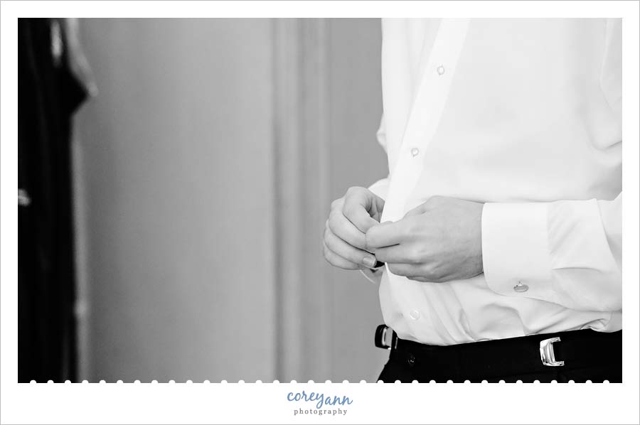 groom getting ready at the ritz carlton in cleveland ohio