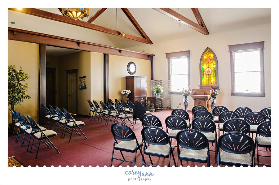 Ian and Terri's Wedding inside the canterbury wedding venue in North Canton