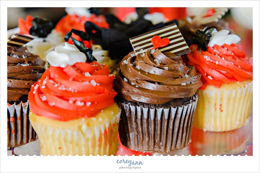Ian and Terri's Wedding red themed cupcakes for a wedding reception