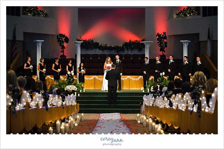 wedding ceremony at first baptist church in elyria