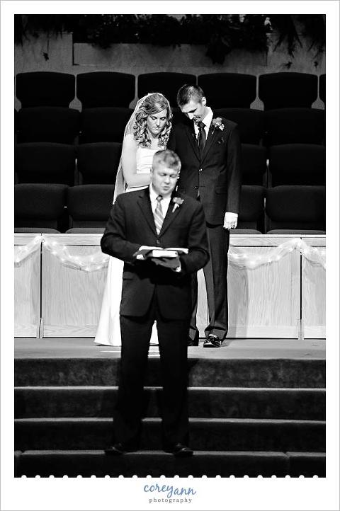 wedding ceremony at first baptist church in elryia ohio