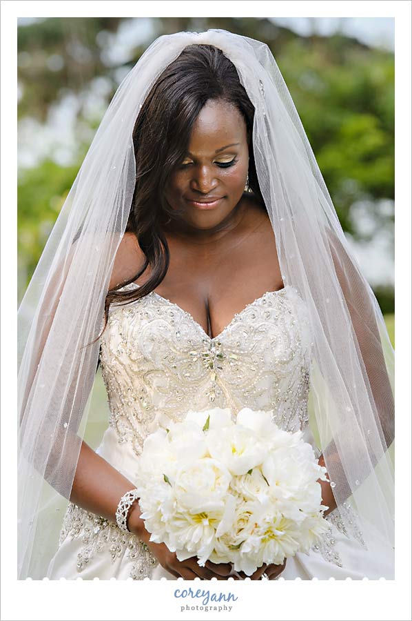 bride and white peony bouquet