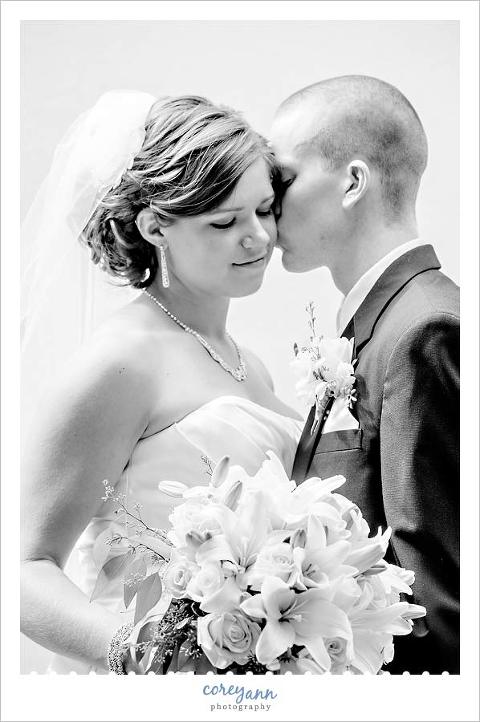 wedding photograph of bride and groom in july in ohio