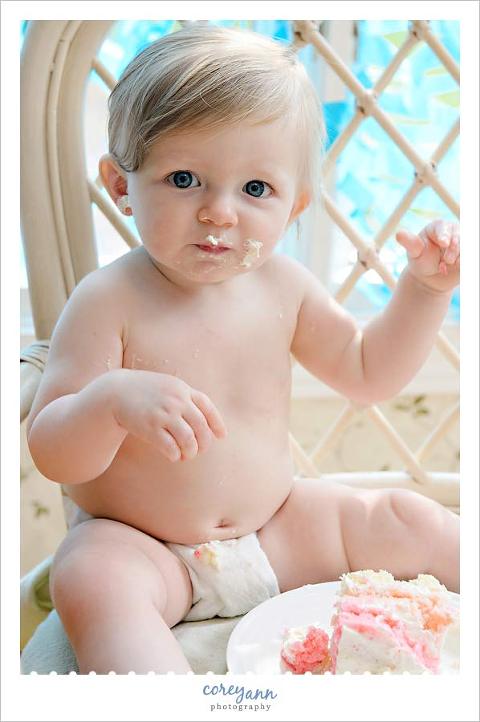 one year old portrait session in northeast Ohio (11)