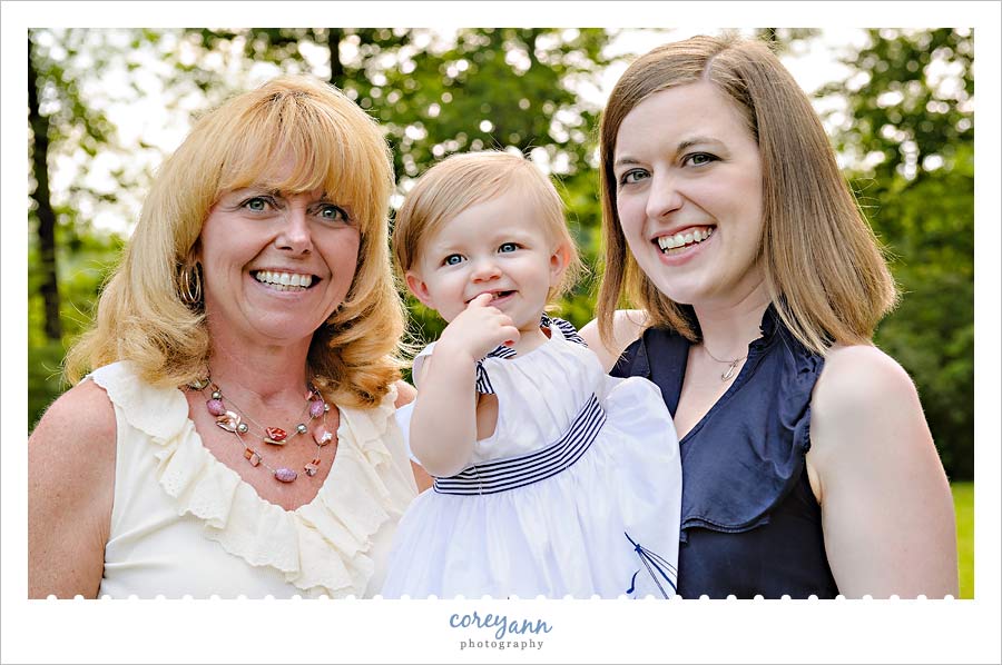 one year old portrait session in northeast Ohio (2)