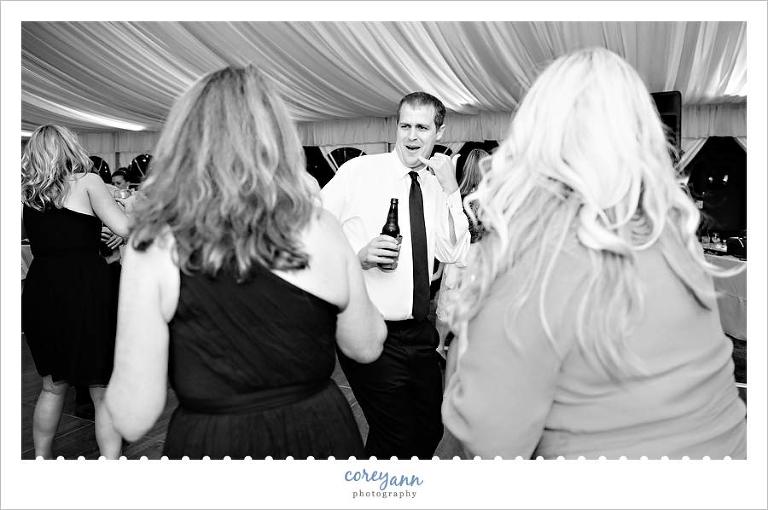 groom dancing to call me maybe during reception