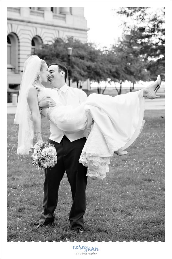 bride and groom in downtown cleveland ohio
