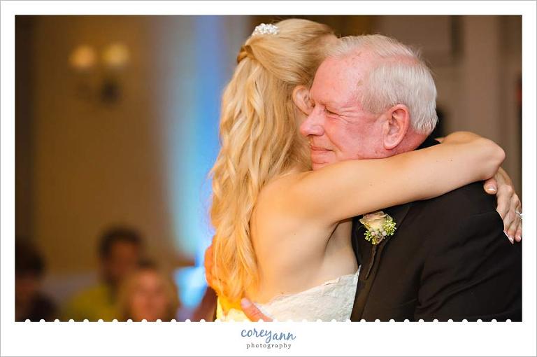 father and daughter dance at wedding in ohio