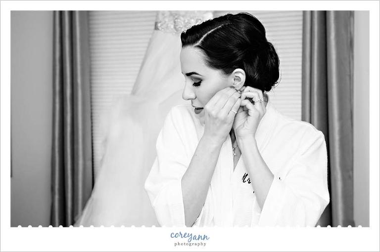 bride getting ready before wedding in youngstown ohio