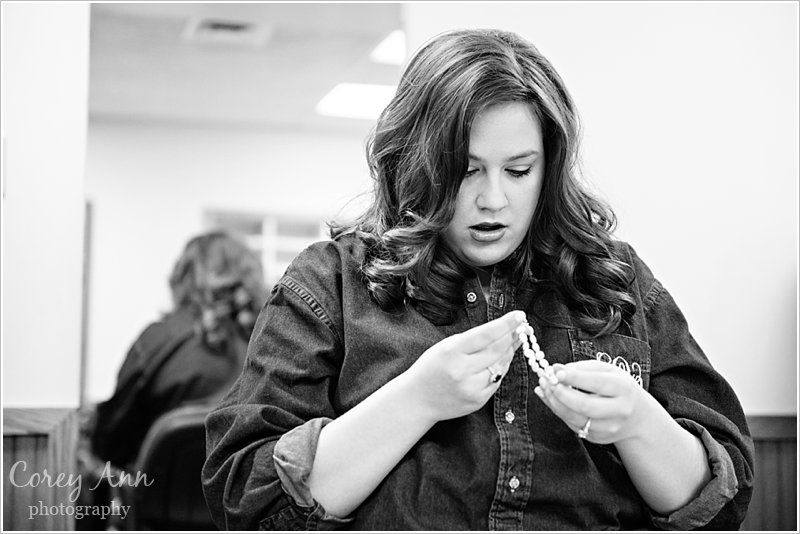 bride getting tiffany bracelet wedding gift