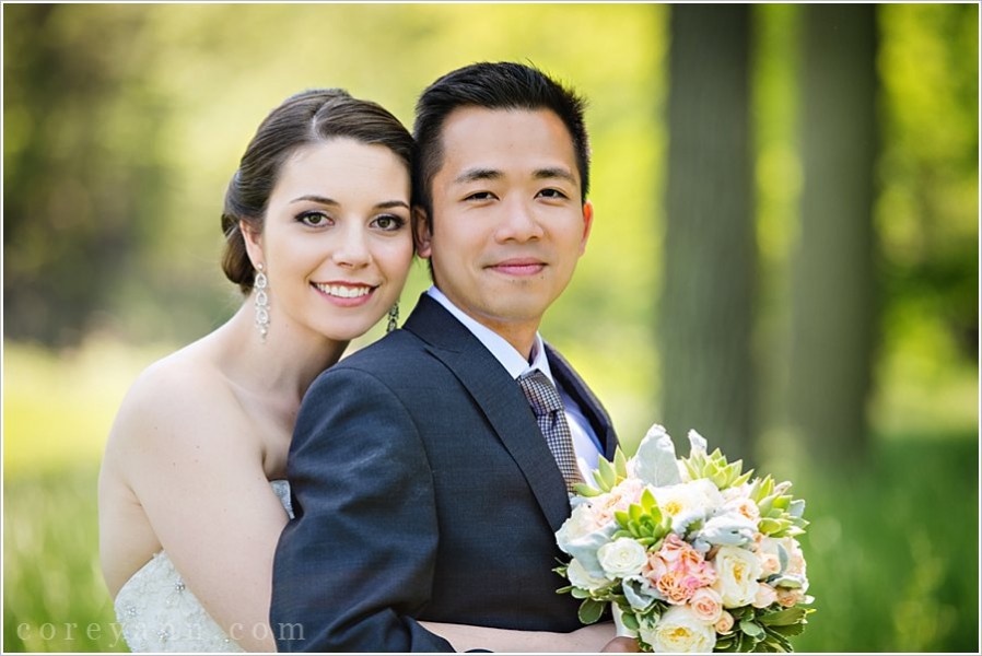bride and groom wedding portraits at kirtland country club
