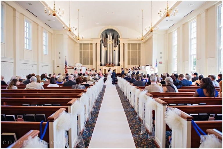 wedding ceremony at mentor united methodist church in ohio