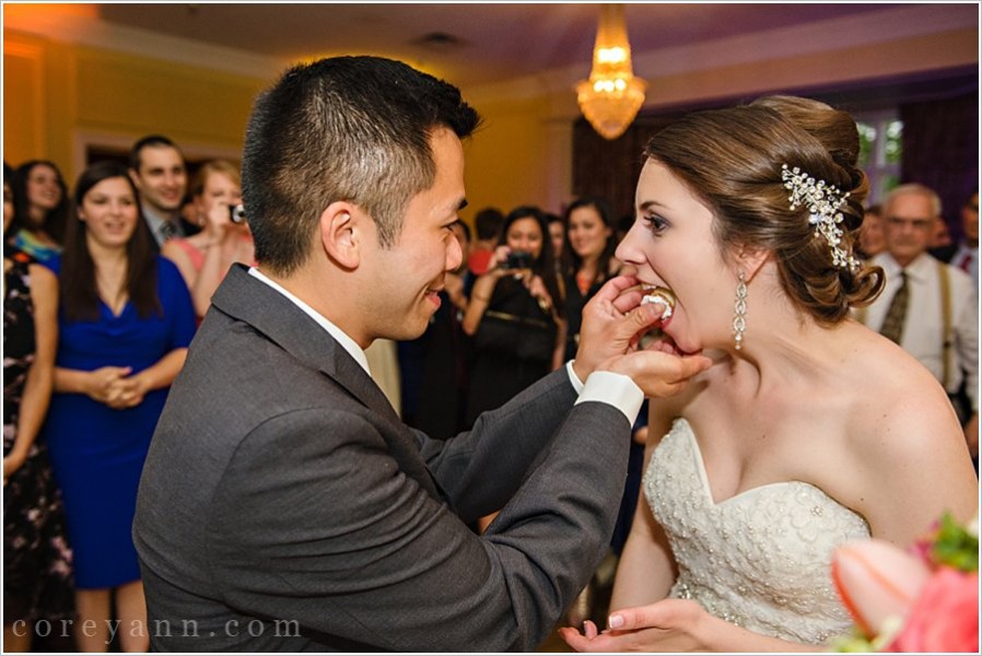 wedding reception at kirtland country club cake cutting