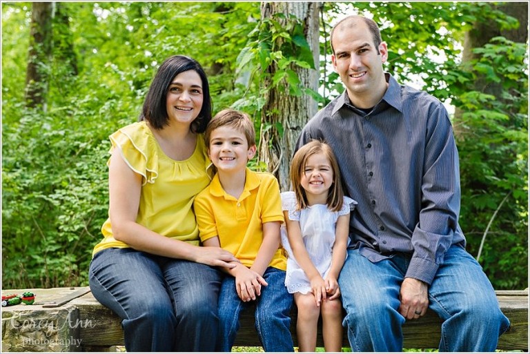 outdoor family portrait in ohio