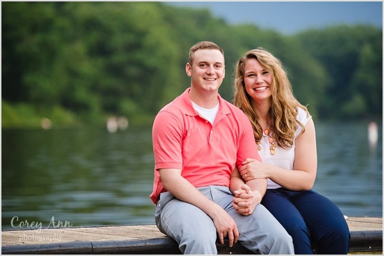 engagement session at portage lakes in akron ohio