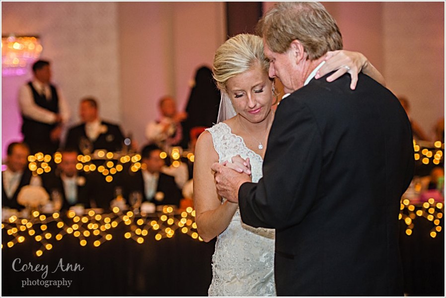 wedding reception at sheraton suites in cuyahoga falls