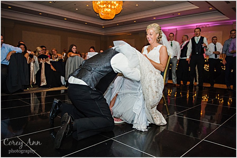 wedding reception at sheraton suites in cuyahoga falls