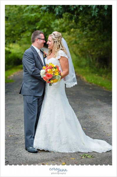 bride and groom in northeast ohio