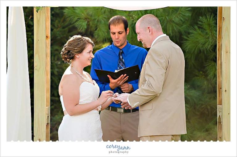 outdoor wedding ceremony in massillon ohio