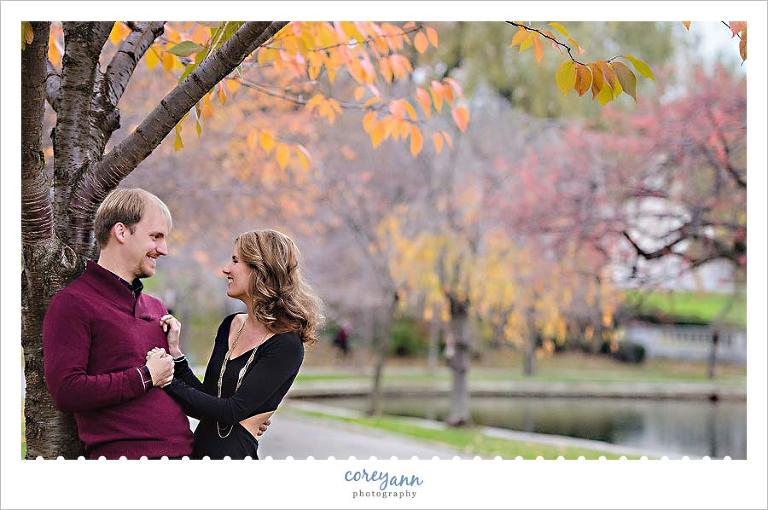 autumn engagement session in ohio