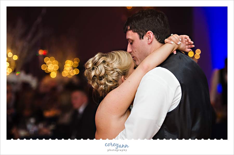 avion on the water wedding reception in ohio