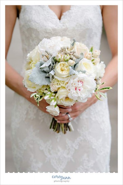 wedding bridal bouquet by blooms by plantscaping