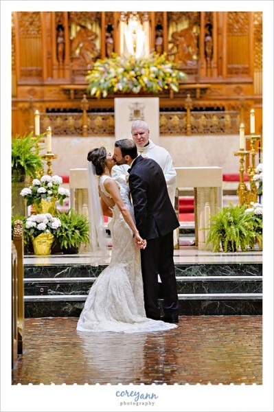 wedding ceremony at catholic church in downtown cleveland