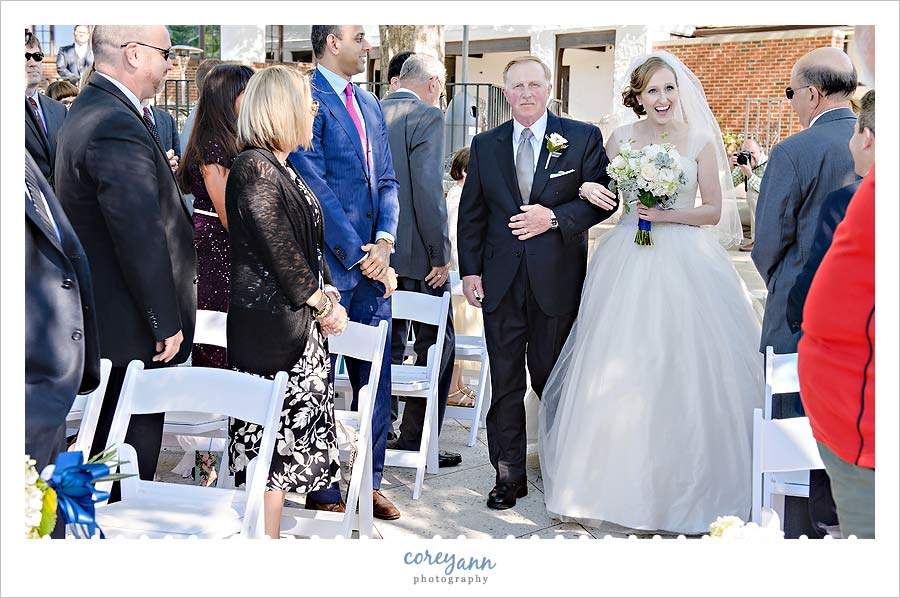 outdoor wedding ceremony in akron ohio