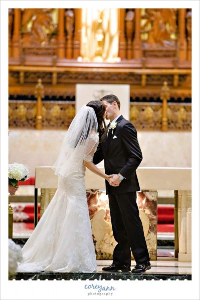 first kiss at catholic wedding ceremony