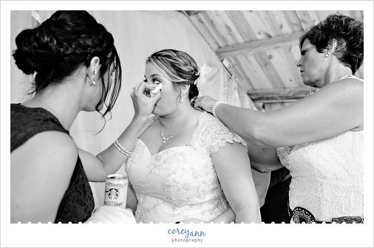 bride getting ready before wedding in medina ohio
