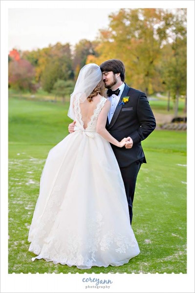 wedding picture at silver lake country club in Ohio