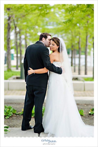 cleveland wedding picture with bride and groom at voinovich park