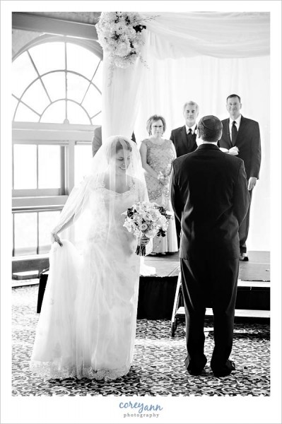 jewish wedding ceremony at windows on the river in cleveland ohio