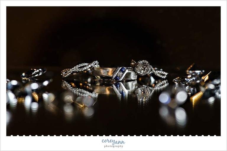 wedding rings detail picture