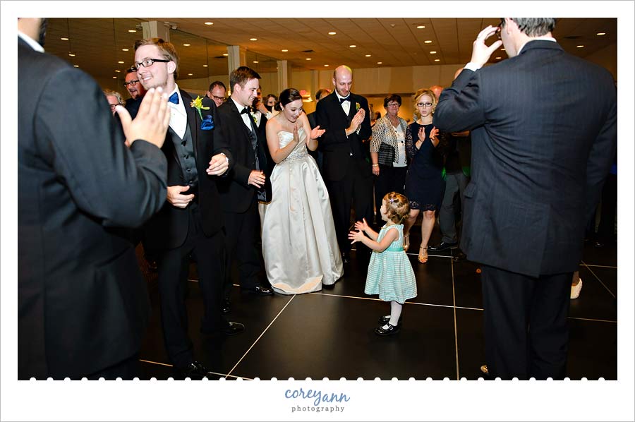 wedding reception at the avalon inn in boardman ohio