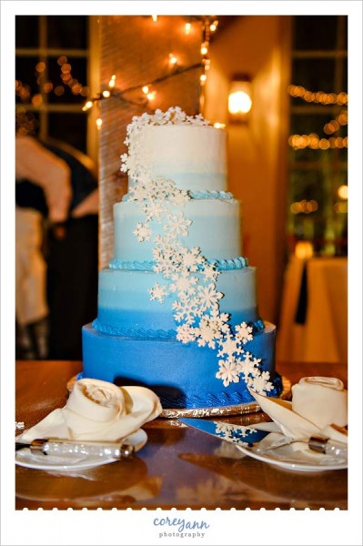 blue ombre snowflake wedding cake