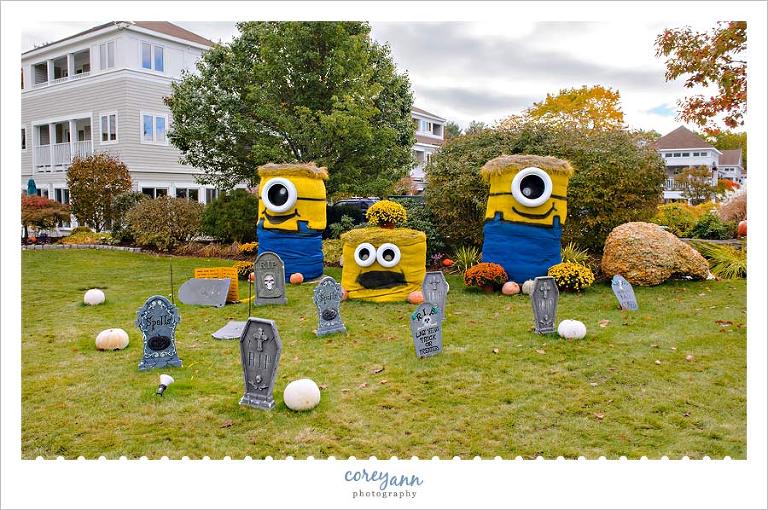 Meadowmere Resort Minion Hay Bales for Ogunquitfest