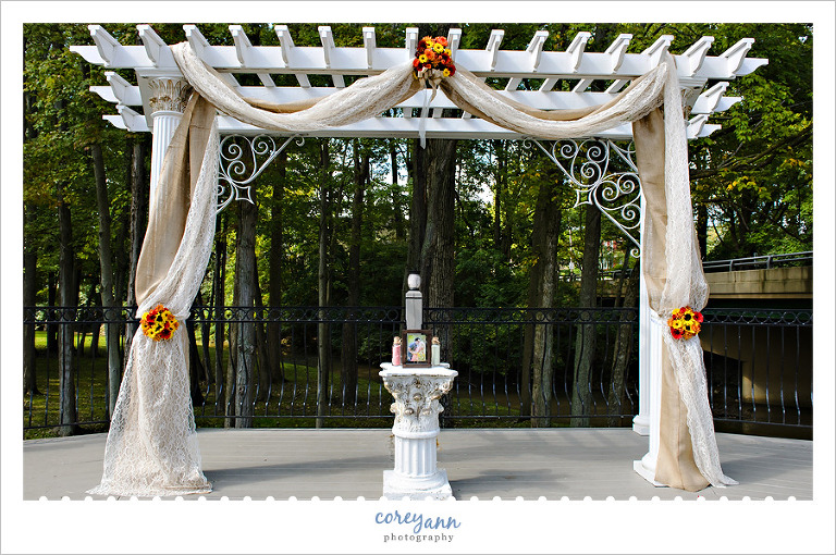 grand pacific gardens wedding ceremony in october