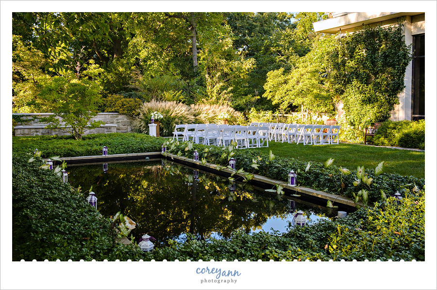 october wedding ceremony in the restorative gardens at the cleveland botanical garden