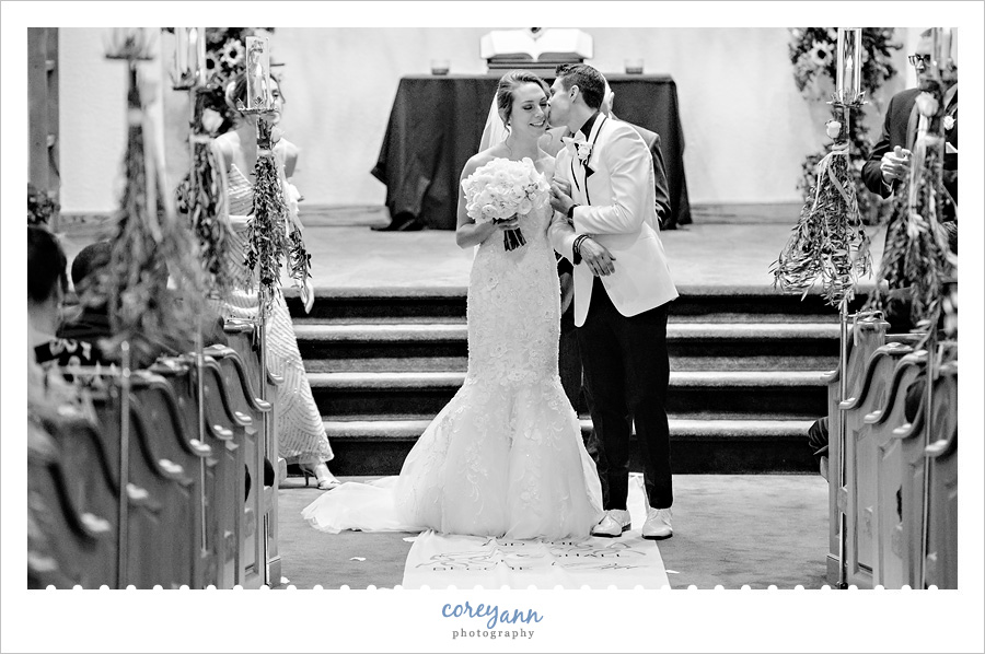 Wedding ceremony at Louisville Church of Christ