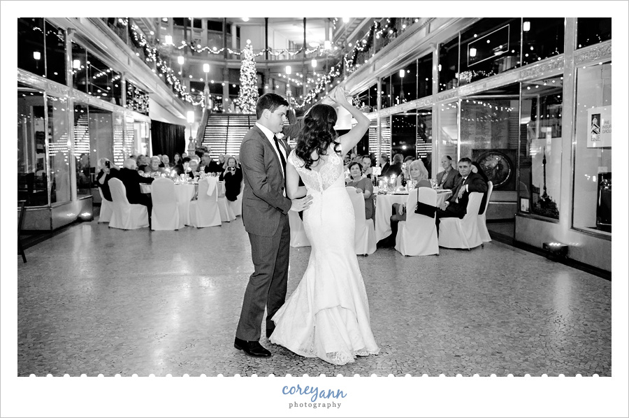Hyatt Regency Cleveland Arcade Wedding Reception