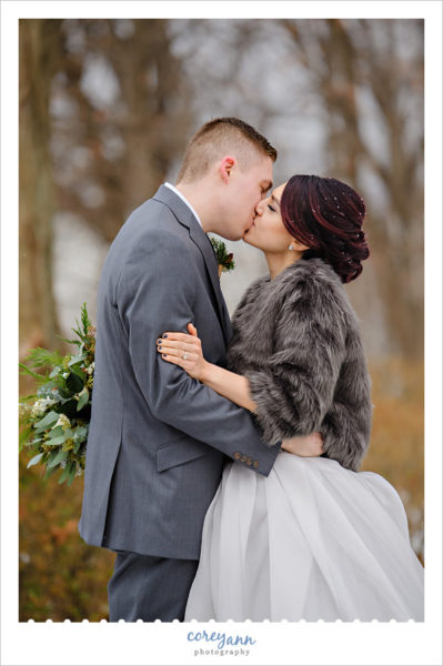 Outdoor winter wedding portraits in Ohio