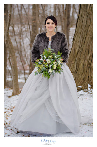 Winter bride with HeatherLily Bouquet