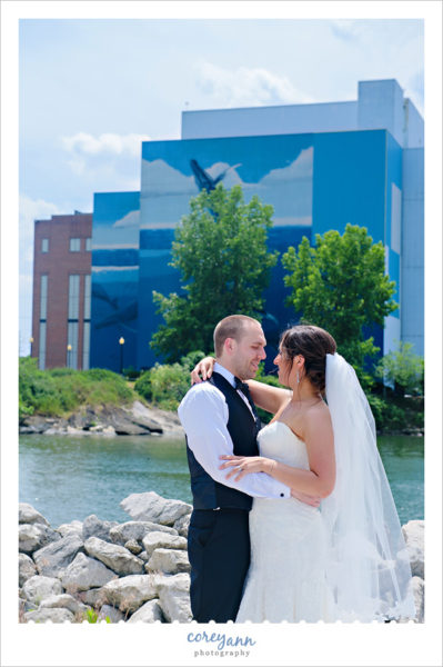 Wedding Photo at Wyland Wall in Cleveland