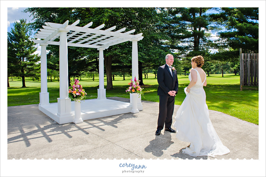 Wedding First Look at Skyland Pines in Canton