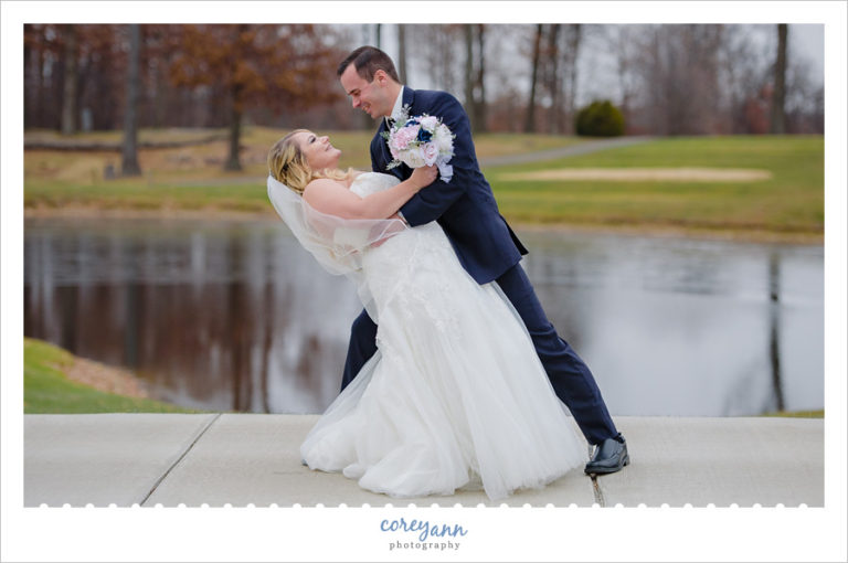 December Wedding at Chenoweth Golf Course
