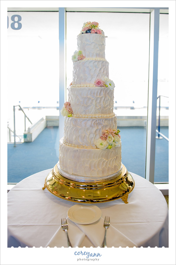 Large Cream Bittersweet's Wedding Cake